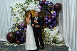 Bride20and20Groom20under20White20Purple20Lavender20and20Burgundy20Organic20Balloon20Arch20with20Greenery 1699143608 Organic Deco Balloon Sculpture